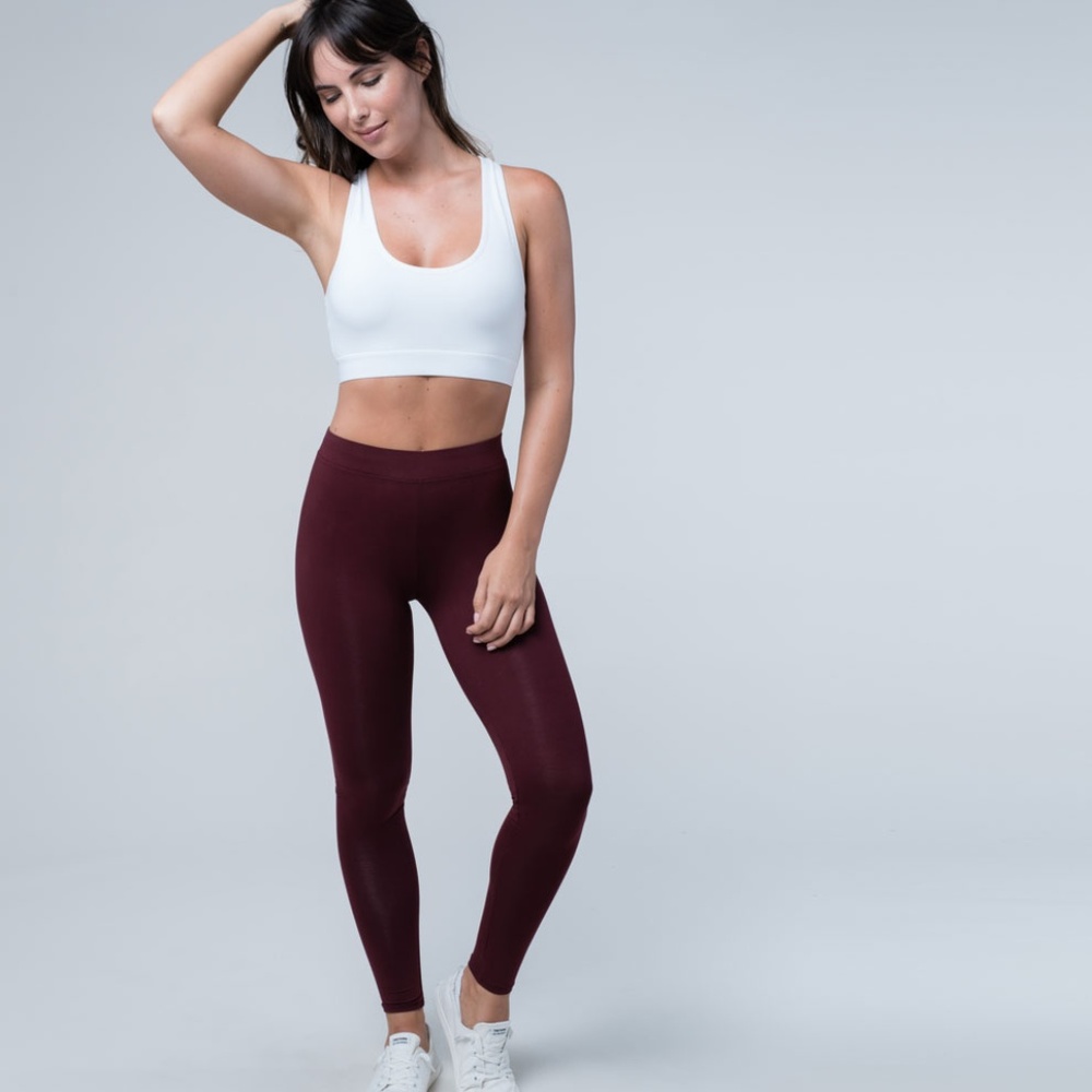 Pact Organic red cotton leggings size medium